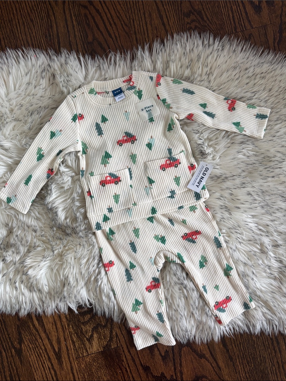 6-12M NWT Old Navy Christmas Tree 2 Piece Set